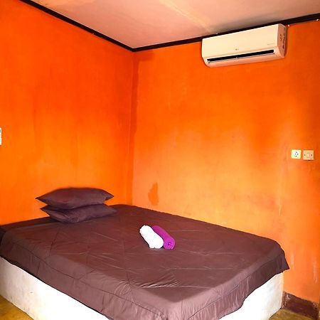 Roy Homestay Kuta Kuta  Экстерьер фото