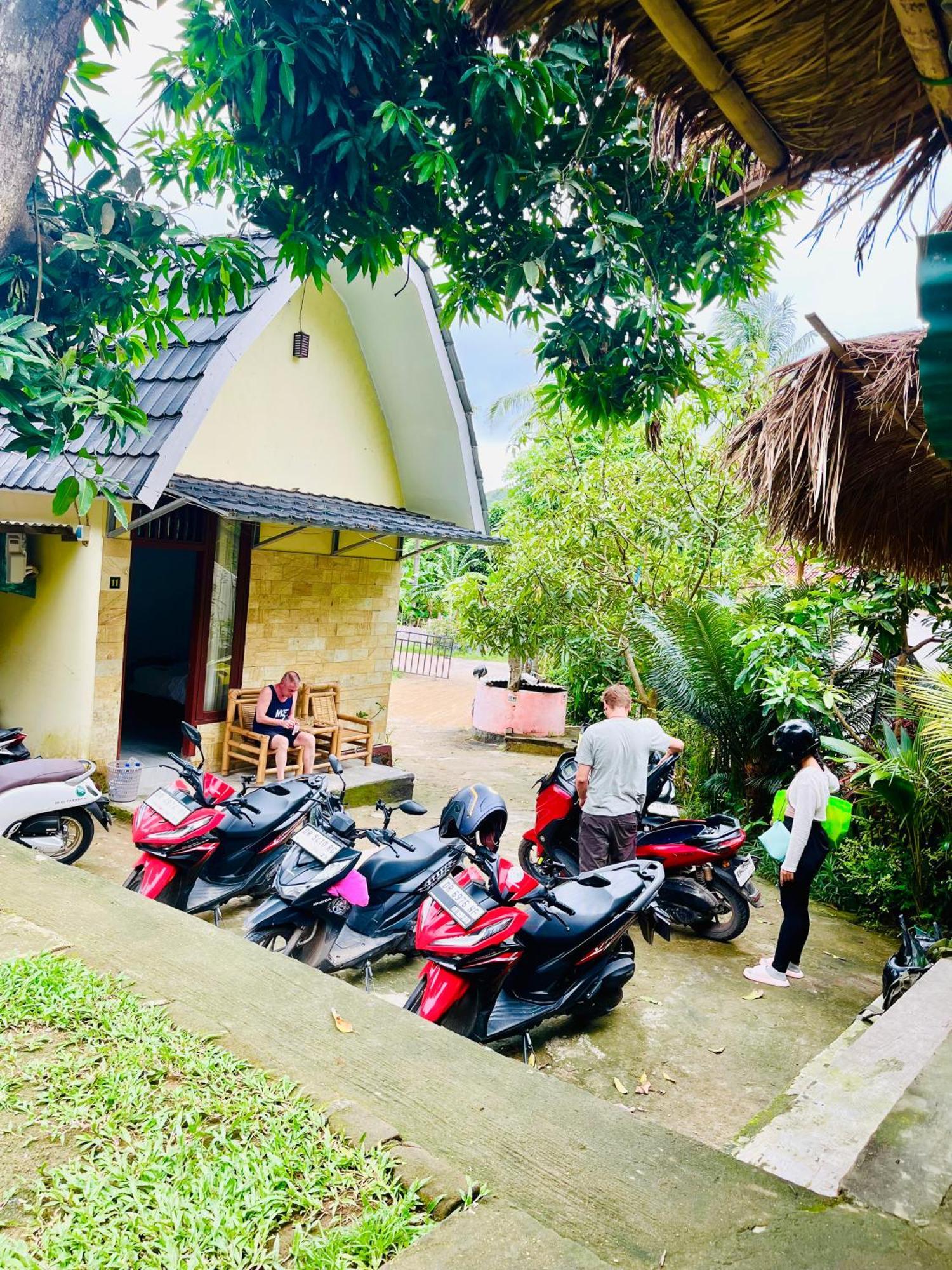 Roy Homestay Kuta Kuta  Экстерьер фото