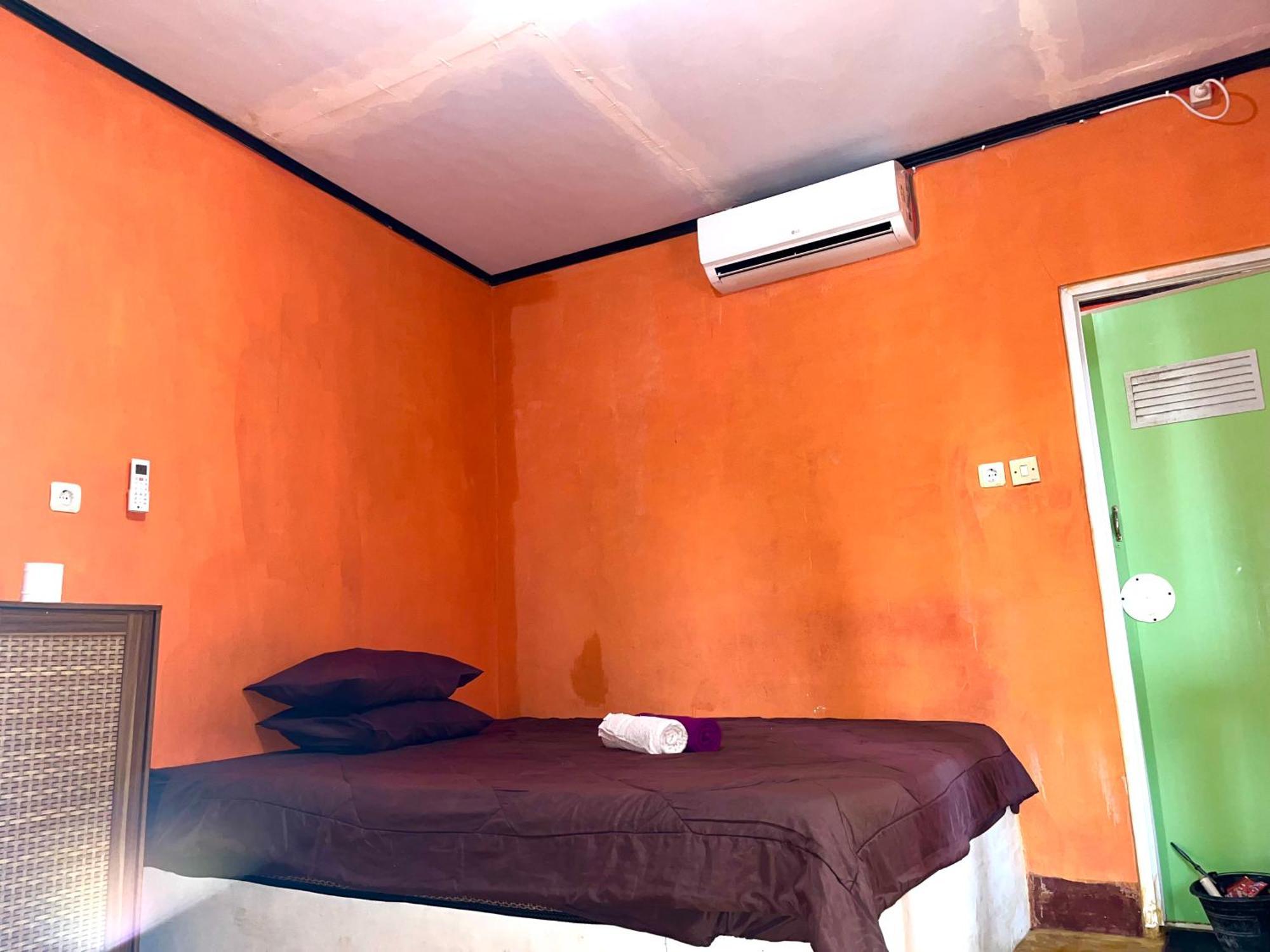 Roy Homestay Kuta Kuta  Экстерьер фото